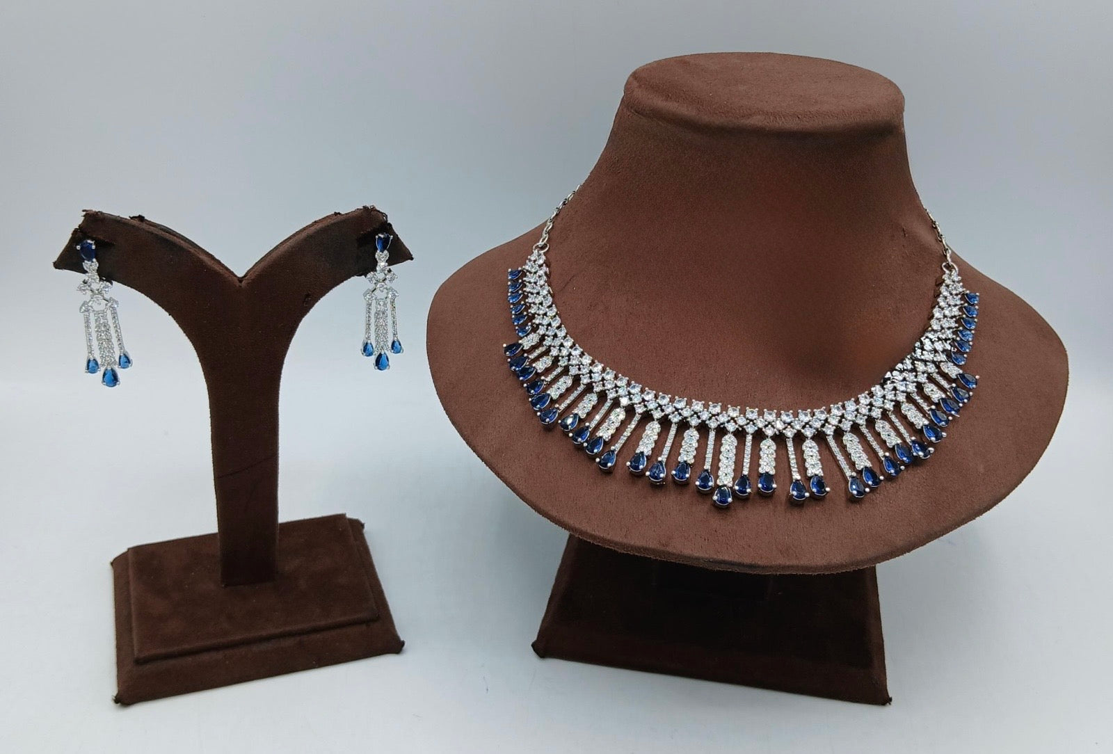 Luxury Diamond-Cut Choker Necklace with Matching Earrings – Kedar Swarnam Signature Collection